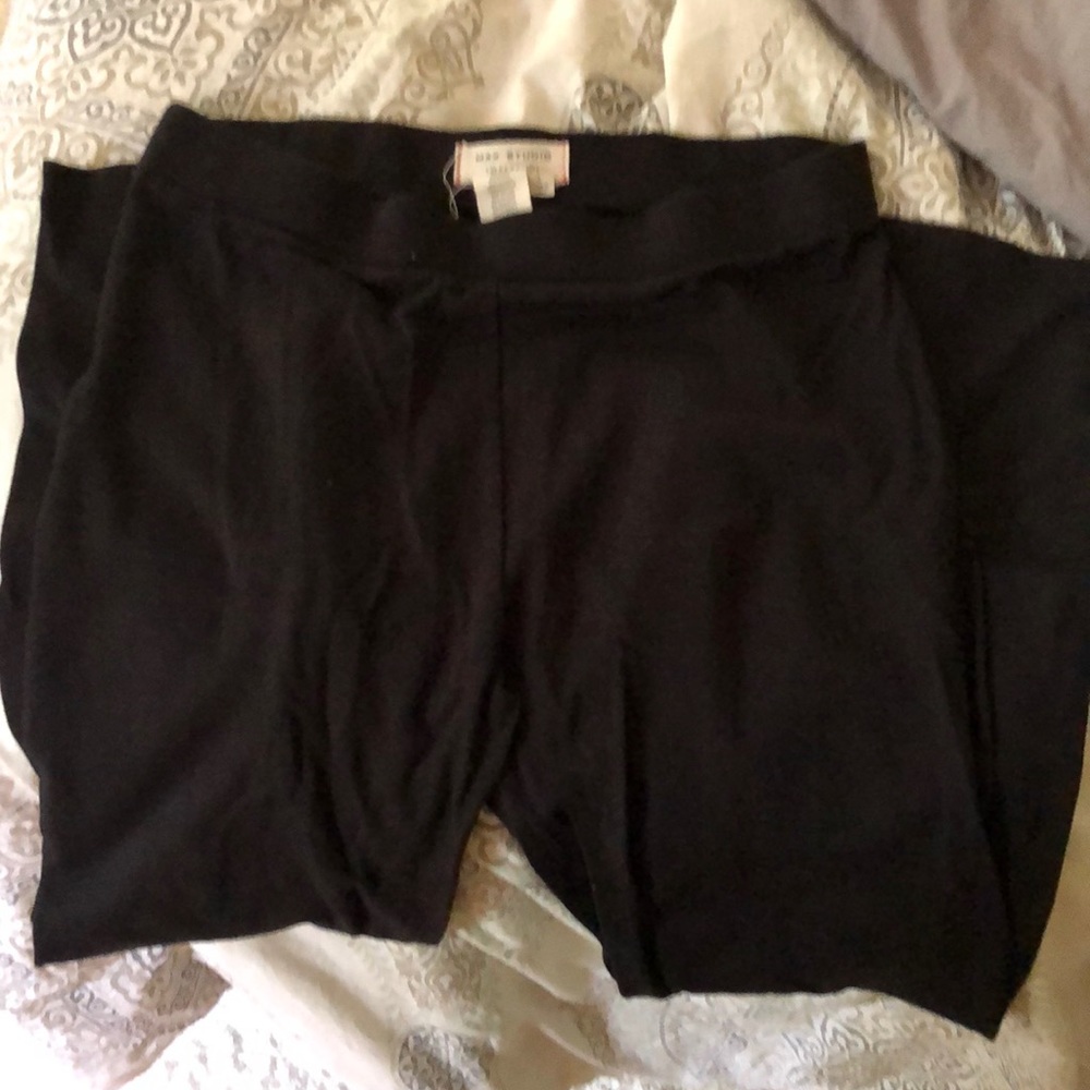 Black leggings